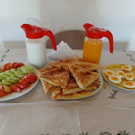 Sunny Apartment Gjirokastër