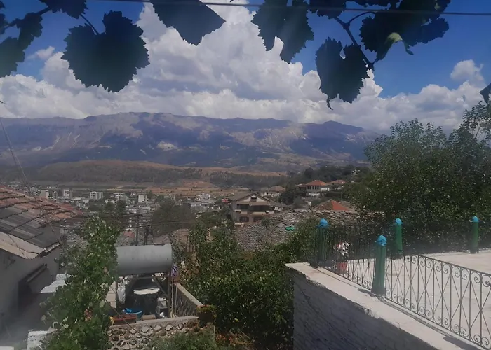 公寓 Sunny Gjirokastër