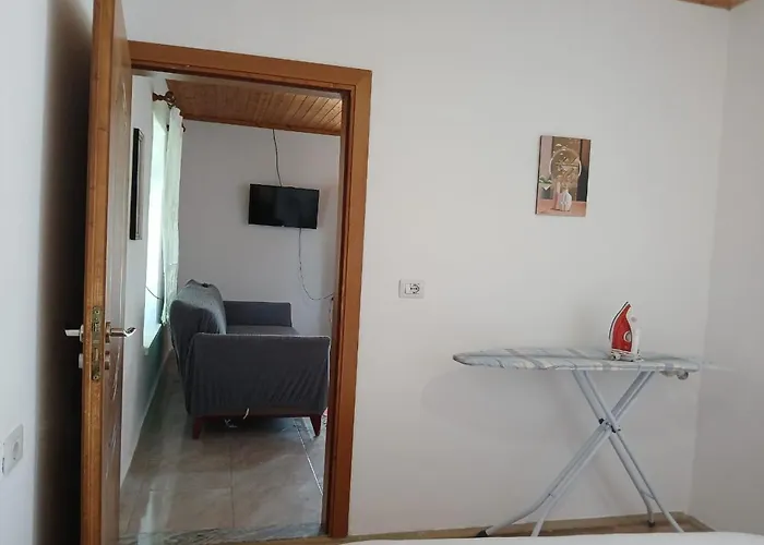 Sunny * Gjirokastër